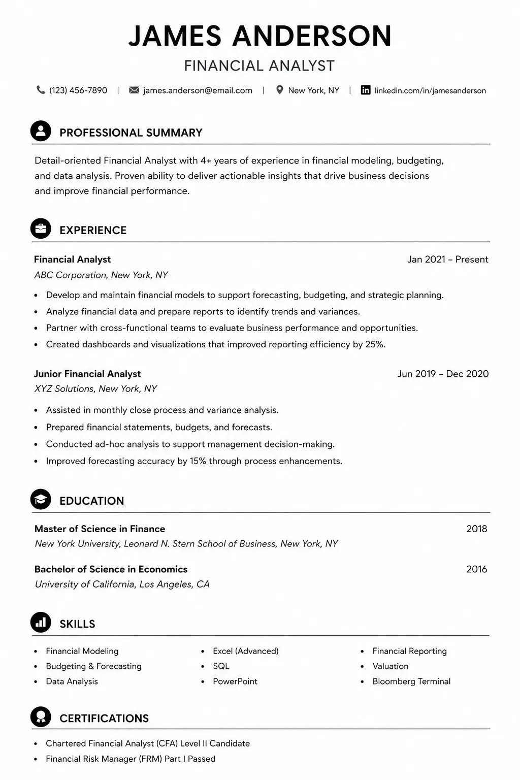 financyal-analyst-job.webp